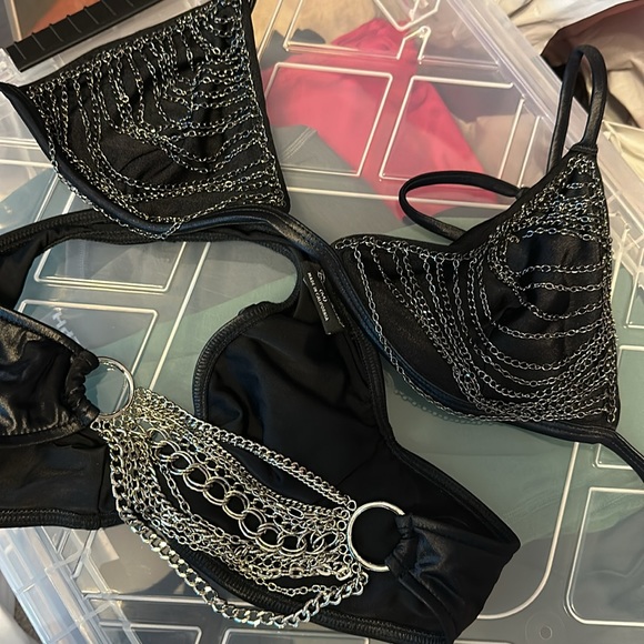 Beach Bunny Chain of Fools RARE bikini set - Picture 3 of 6